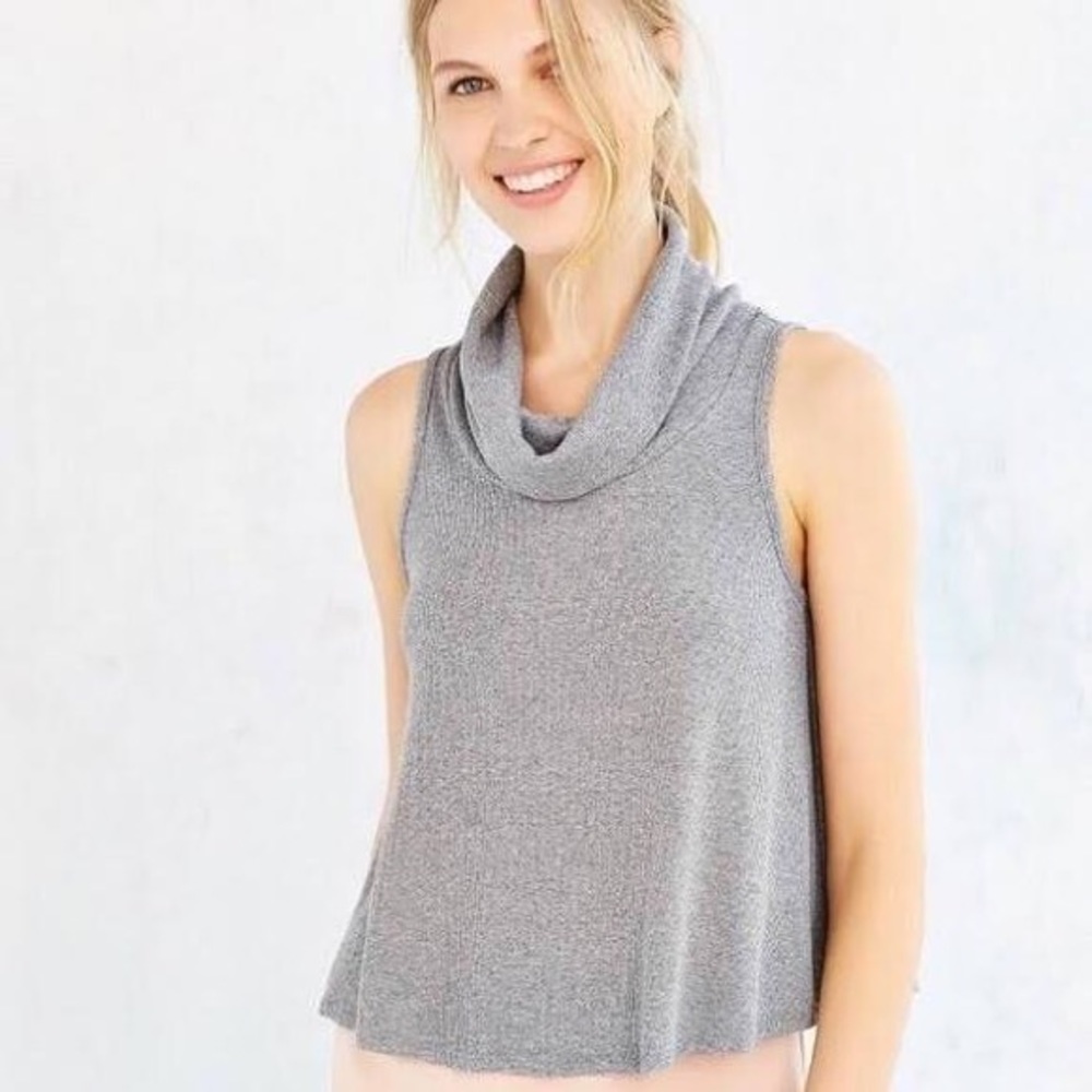 Urban Outfitters Cowl Neck Tank - Picture 4 of 4